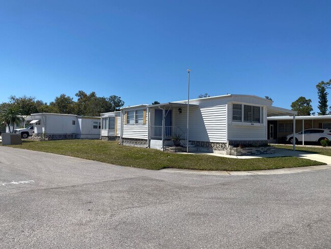 Building Photo - Holiday Park *short or long term rental av...