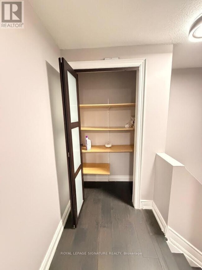 Photo du bâtiment - 10 Salisbury Cir