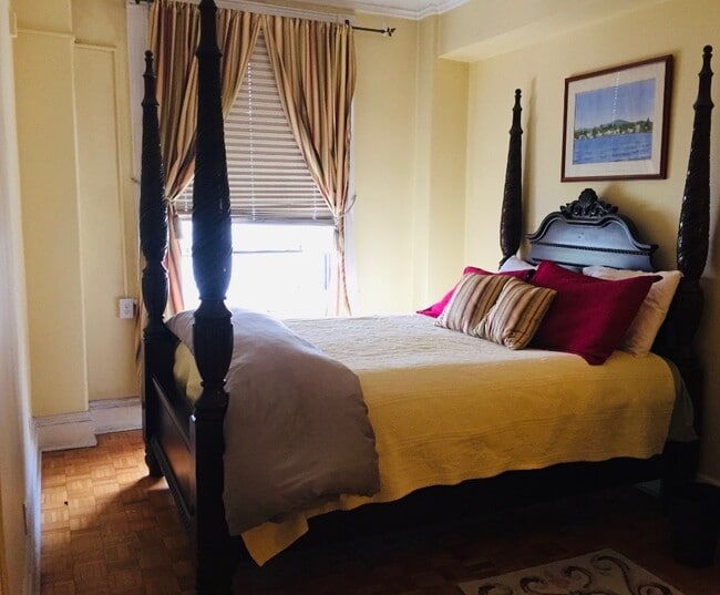 Bedroom - 21 Beacon St