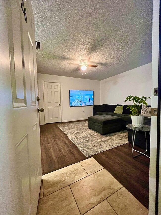 Building Photo - Monterey Palms Apartments