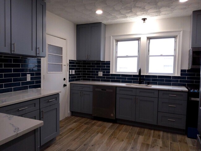 Foto del edificio - 92 Woodlawn St