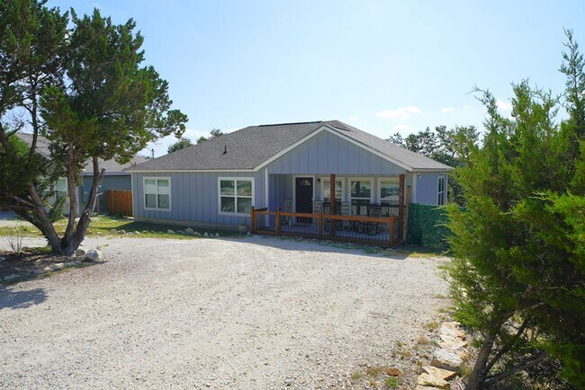 Building Photo - Cozy and Quaint Home Now Available in Cany...