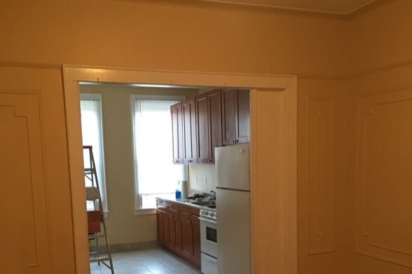 Foto principal - 61-11 Fresh Pond Rd