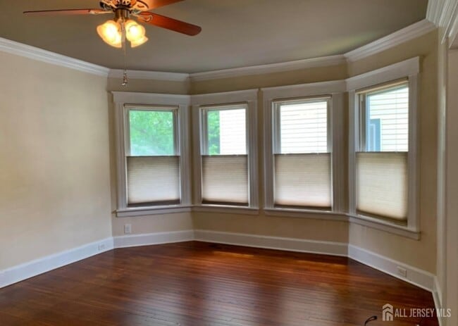 Building Photo - 40 Codington Pl