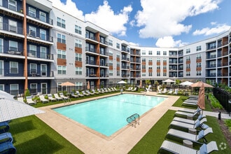 Building Photo - Aria on the Row