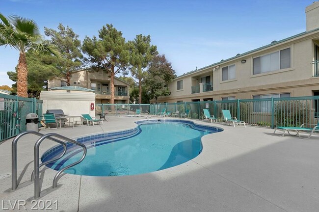 Building Photo - 5155 W Tropicana Ave