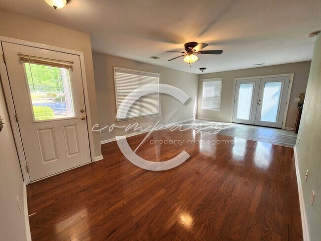 Building Photo - 105 Nacoochee Way
