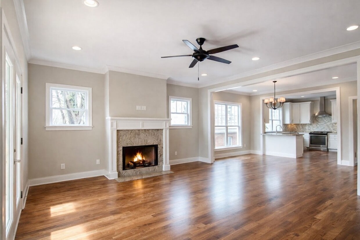 Sylvan Park Gem with Flexible 4th Bedroom, Outdoor Living & Prime Location Near Vanderbilt - Sylvan Park Gem with Flexible 4th Bedroom, Outdoor Living & Prime Location Near Vanderbilt