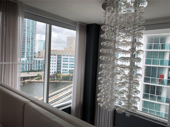 Foto del edificio - 41 SE 5th St