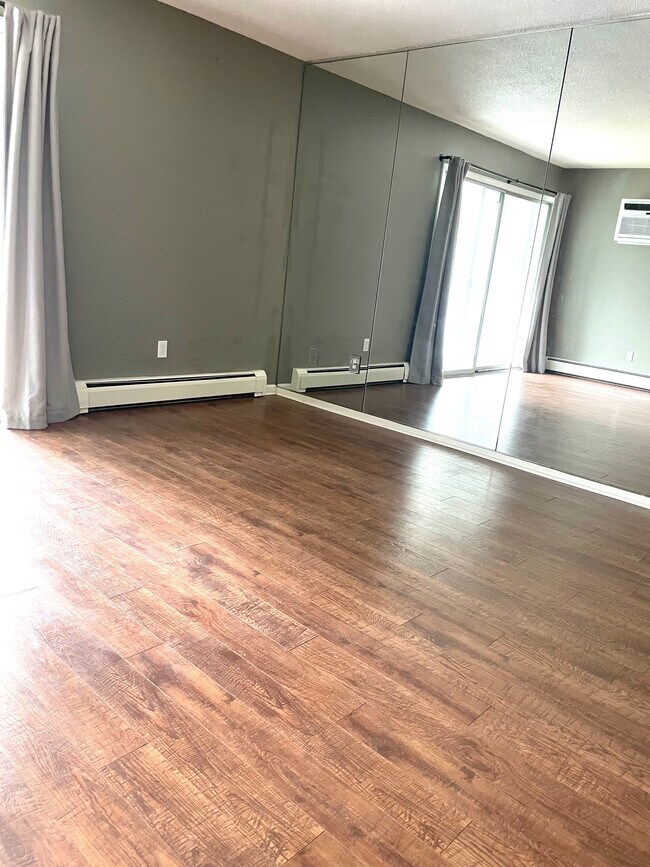 Foto del edificio - 12900 Nicollet Ave
