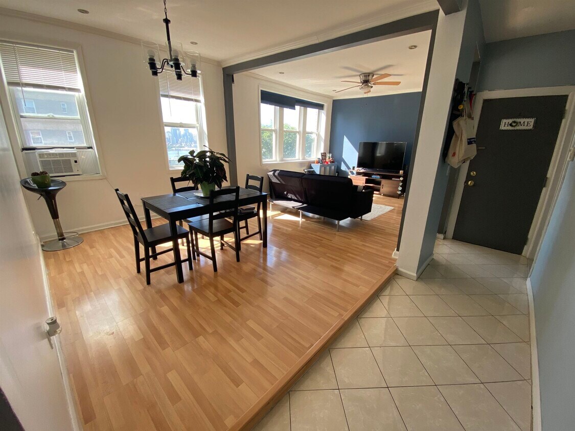Foto principal - 6009 Boulevard E