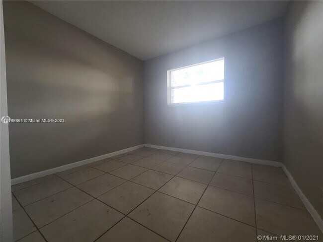 Foto del edificio - 5300 NW 24th St