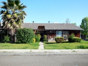 Building Photo - 1407 Madison Ct