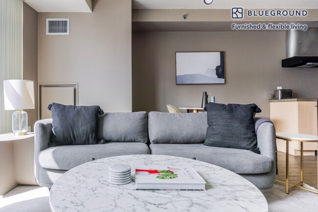 Foto del edificio - 989 112th Ave NE