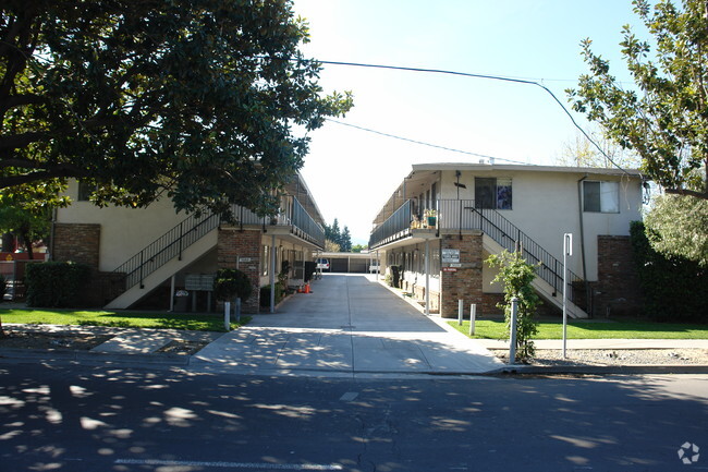 3060 - 3070 Moorpark Ave - 3060-3070 Moorpark Ave
