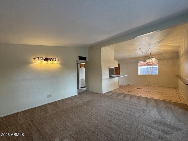 Foto del edificio - 1401 Bella Vista Dr