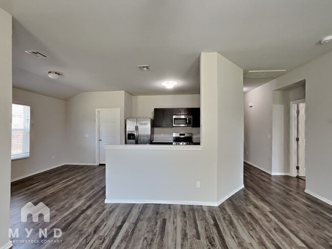 Building Photo - 1716 Lanesboro Dr