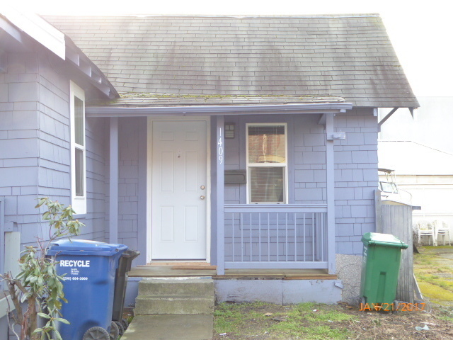 Building Photo - Cozy Studio Townhome with 1 Bath (Ballard)