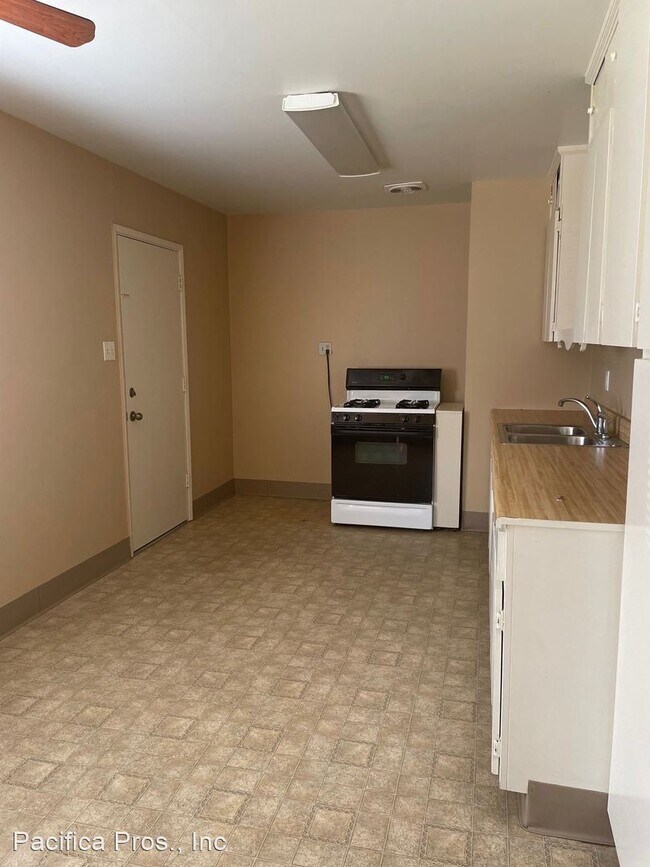 Building Photo - 3 br, 1 bath House - 8335 Mariposa Ave.