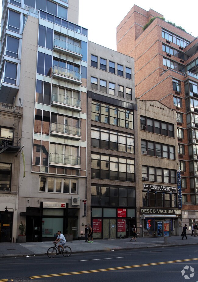 Foto del edificio - 133 W 14th St
