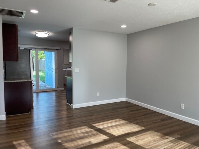 Building Photo - 406 Robalo Ct