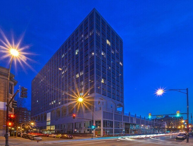 Building Photo - Amazing Studio With Great Amenities!