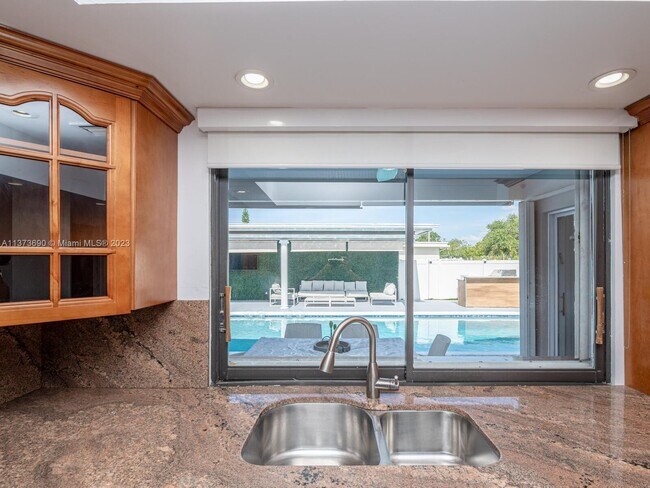 Building Photo - 3740 N 53rd Ave