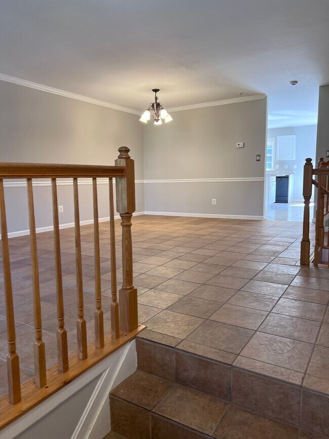 Building Photo - 4 Bedroom Townhome in Hunt Valley
