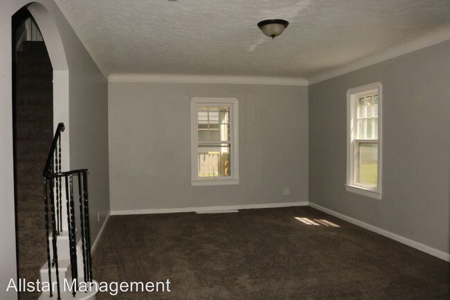 Building Photo - 4 br, 1.5 bath House - 16301 Walden Avenue