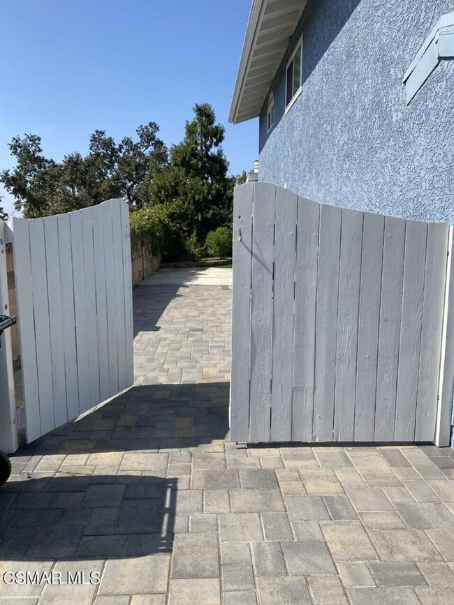 Foto del edificio - Welcome home to this spacious studio with one bathroom ADU in Newbury Park