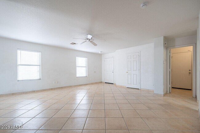 Foto del edificio - 13628 W Fargo Dr