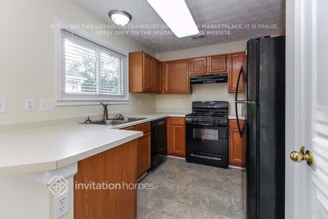 Foto del edificio - 4246 Tenneyson Ln