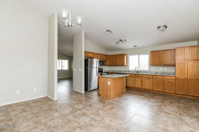 Foto del edificio - 30769 Maple Chase Dr