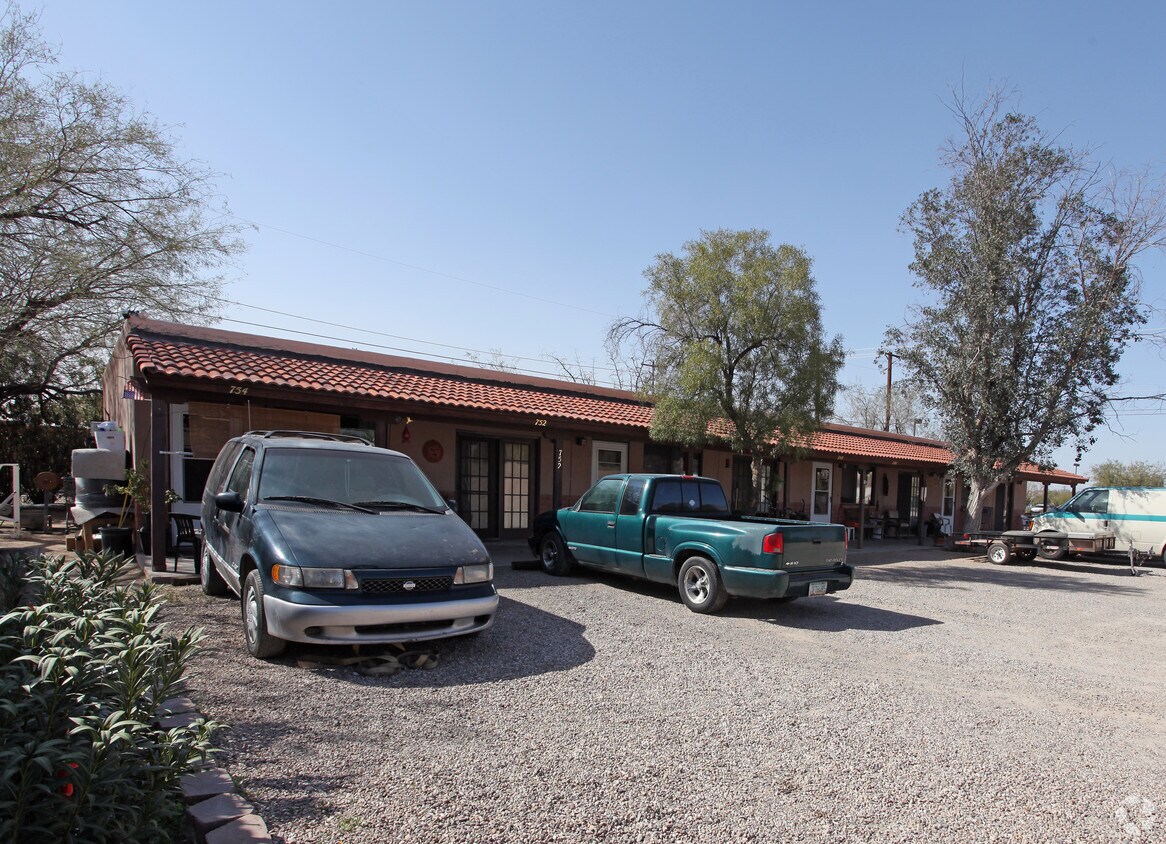 Foto del edificio - 740 E Limberlost Dr
