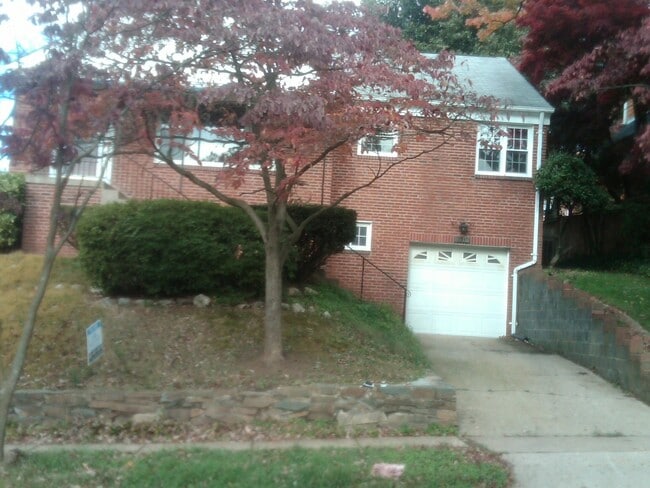 NICE 3BR RAMBLER CLOSE TO NIH - NICE  3BR RAMBLER CLOSE TO NIH House