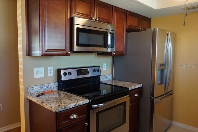 Building Photo - 10947 SW 83rd Ct