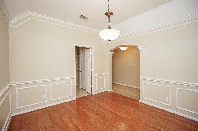 Building Photo - 19119 Rebel Yell Dr
