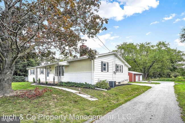 Building Photo - 3 br, 1.5 bath House - 4968 Fairfield Road