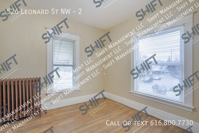 Foto del edificio - 526 Leonard St NW