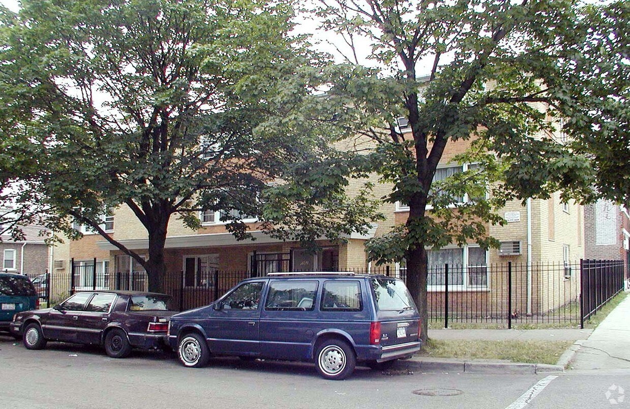 Foto principal - 5902 S Mozart St