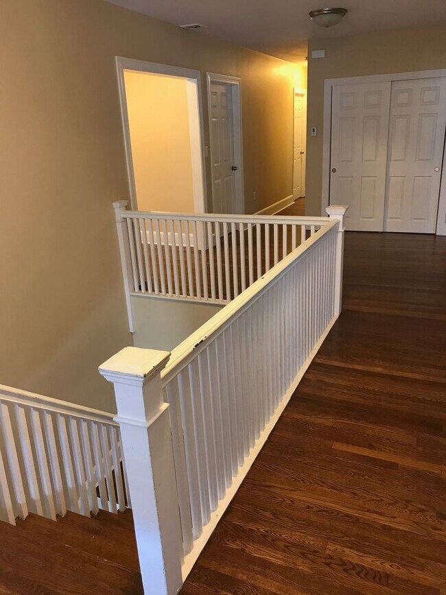 Photo - Charming 4 Bedroom-No Broker Fee Apartment