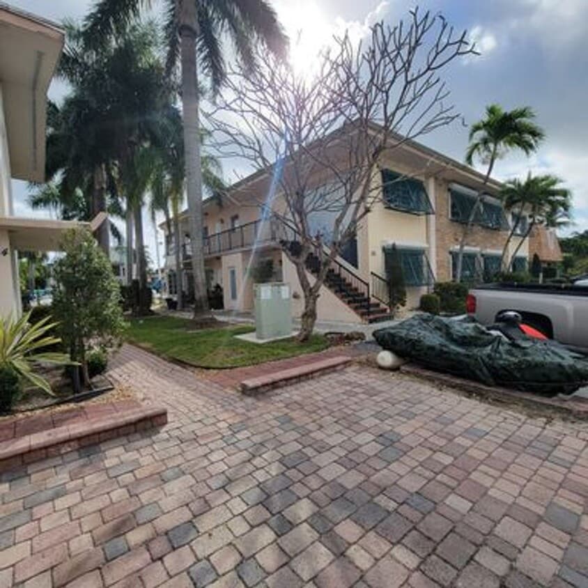 Primary Photo - 120 Isle of Venice Dr