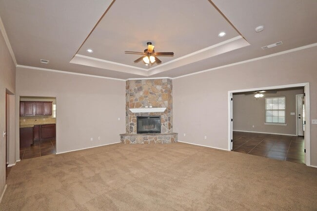 Foto del edificio - 8300 Irvington Ct