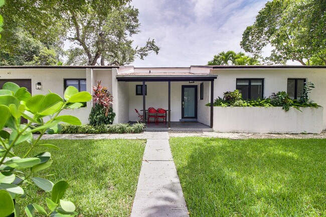 Foto del edificio - 6124 SW 64th Terrace