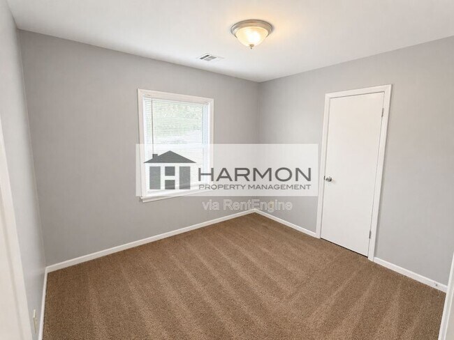 Foto del edificio - 6458 NW Parkview St