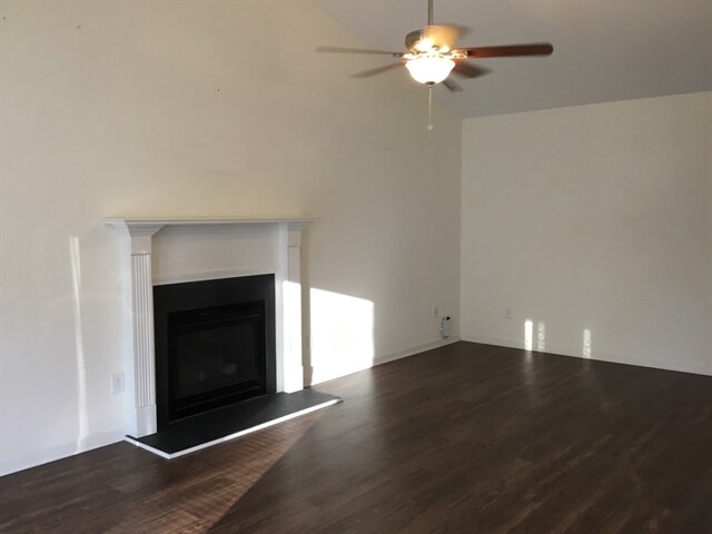 Foto del edificio - 5015 Croftwood Dr