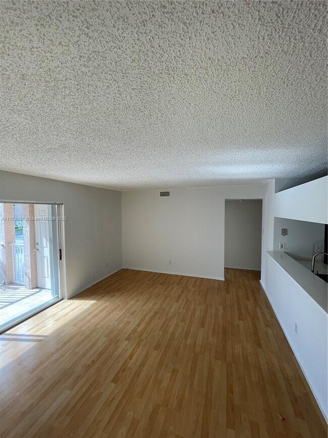 Foto del edificio - 10451 SW 157th Pl