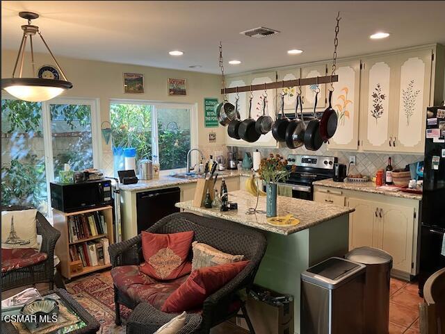 Foto del edificio - 3929 Hibbert Ct