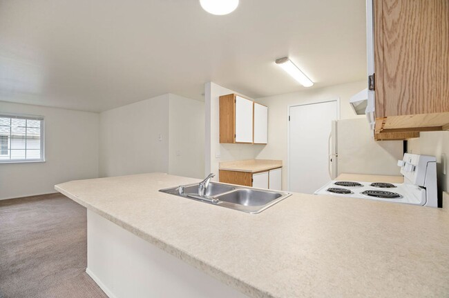 Interior Photo - ?North Creek Townhomes – Spacious Homes in...