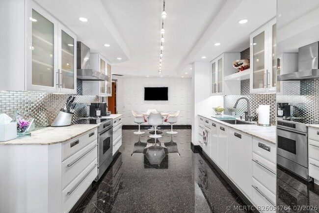 Building Photo - 1500 S Ocean Blvd